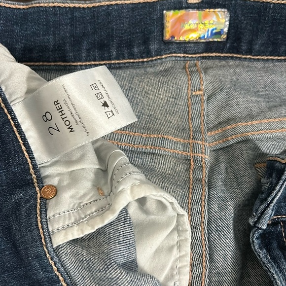 MOTHER Jeans The Runaway Fray in Girl Crush | Size 28 | Flare Raw Hem - Picture 15 of 16